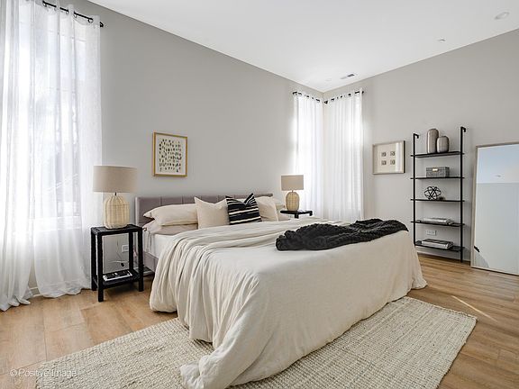 2nd image of 4181 W Belmont Ave #201