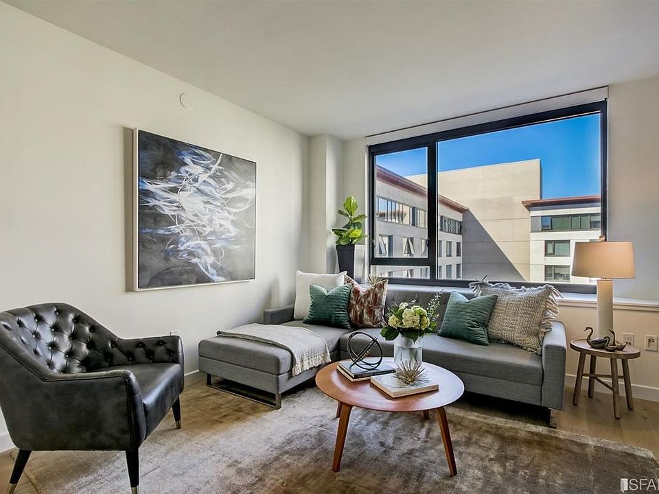 1st image of 260 King St Unit 665