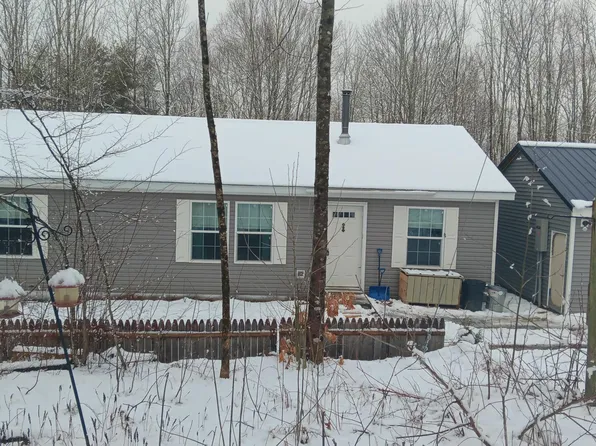 16 Pleasant Drive, Nobleboro, ME 04555