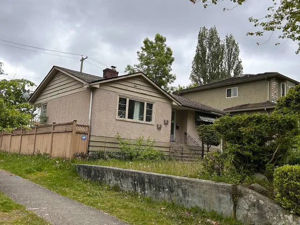 2306 Rupert St, Vancouver, BC V5M 3T1