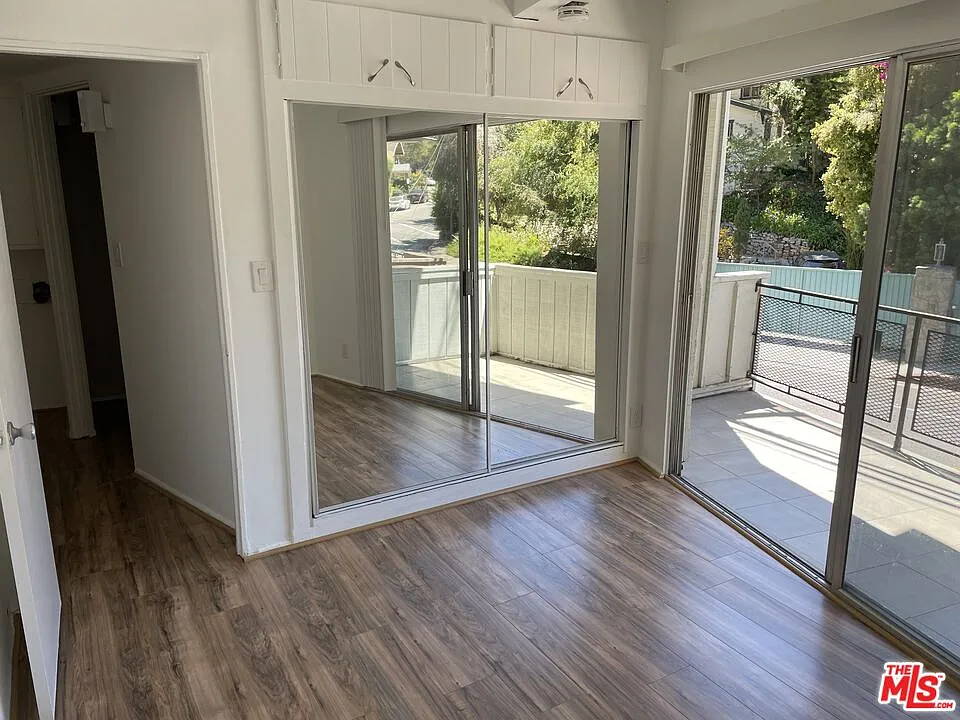 2 bed, 1.5 bath, 1352 sqft, $3,895 — Photo 4