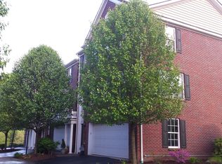 121 Chapel Harbor Dr, Pittsburgh, PA 15238