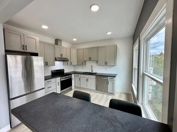 3209 Grand Ave, Oakland, CA 94610