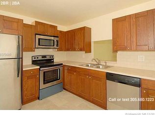 232 NE 12th Ave APT 105, Hallandale, FL 33009