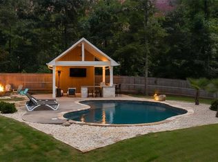 1365 Ridgefield Dr, Roswell, GA 30075