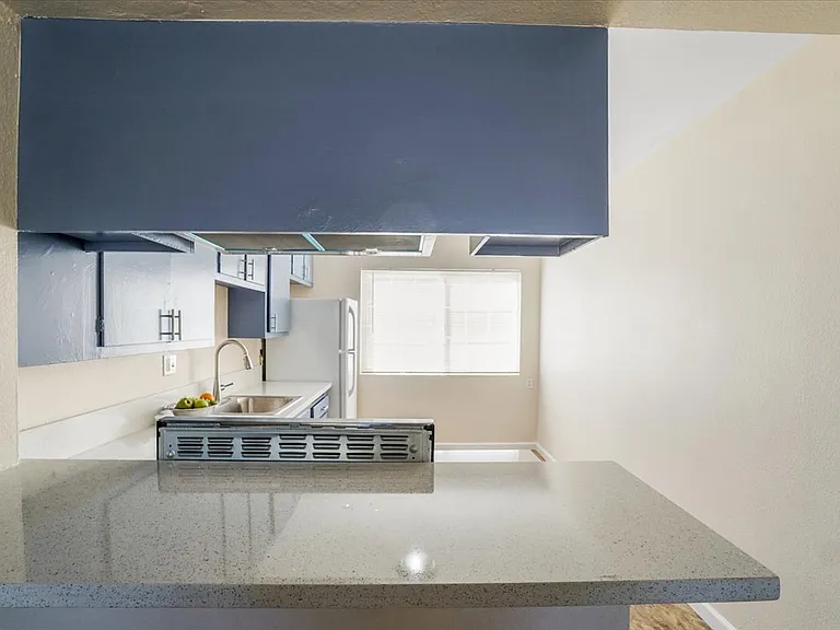 33140 Olive St #3 — Photo 12