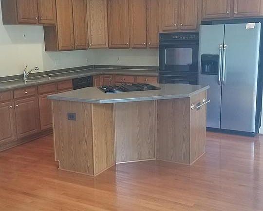 3rd image of 4094 Walnut Cove Cir