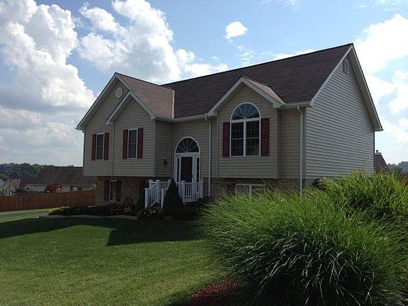 5th image of 145 Leah Dr
