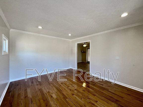 3rd image of 3140 Brickdale Ln