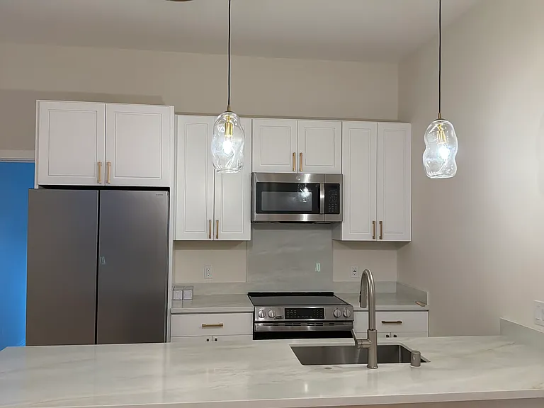 677 Spruce St #677 — Photo 1