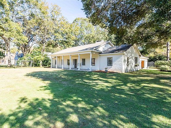 2nd image of 3143 Pinehurst Dr