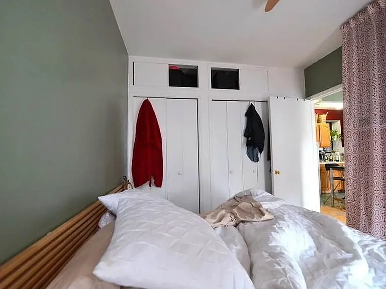 122 Allen St #8 — Photo 6