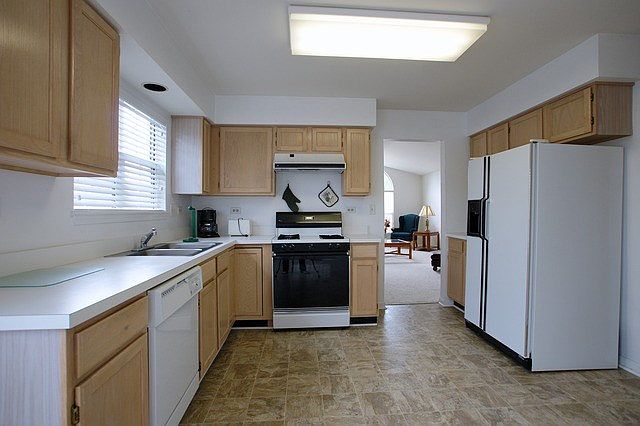 1st image of 576 Muskegan Ct