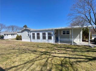 5 Flintlock Dr, Mount Bethel, PA 18343