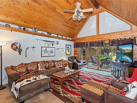 4th image of 562 Vail Ln
