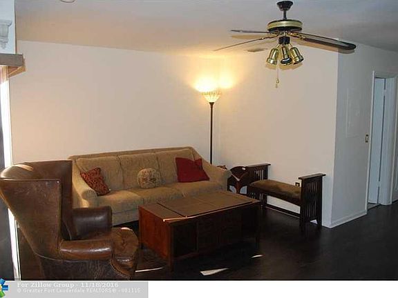 5th image of 9520 Sevilla Ln
