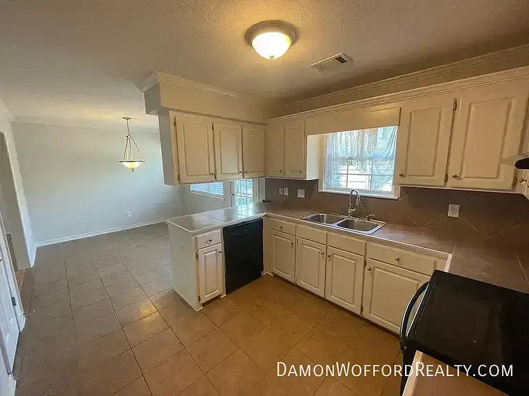172 Cedar Spring Cir — Photo 7