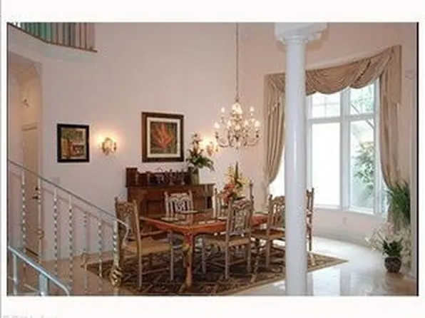2200 Sisters Walk Ct, Virginia Beach, VA 23454