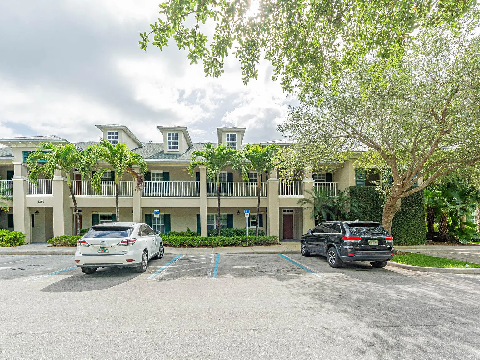 4360 Doubles Alley Dr — Photo 1