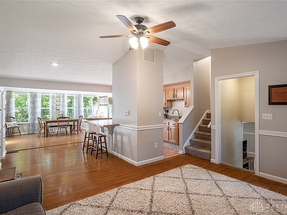 5th image of 1660 Garry Dr