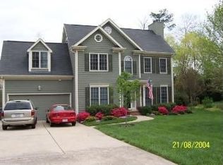 628 Saint Vincent Dr, Holly Springs, NC 27540