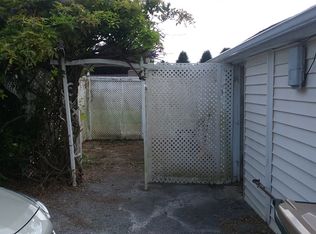 10678 Main St, New Middletown, OH 44442