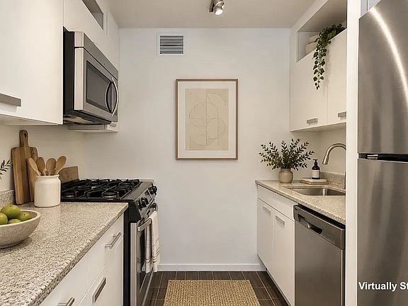 4th image of 300 Rector Pl APT 4E