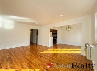 26-09 25th Rd #1, Astoria, NY 11102