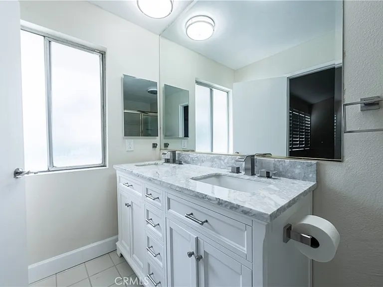 24221 Hatteras St — Photo 29