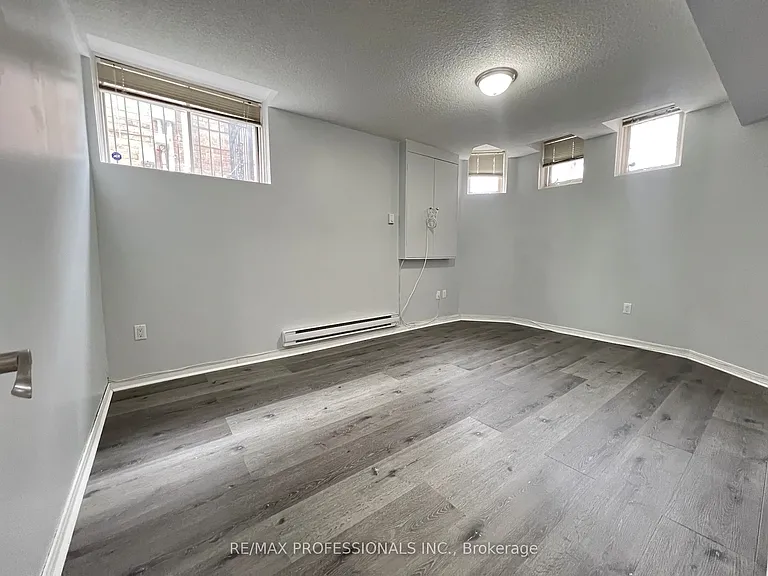 110 Springview Dr — Photo 27
