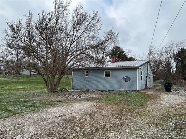 1213 W Mulberry Street, Salem, IN 47167