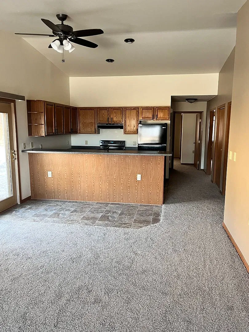 2 bed, 1091 sqft, $1,200 — Photo 4