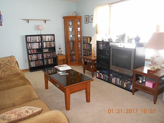 3rd image of 136 16th St NE