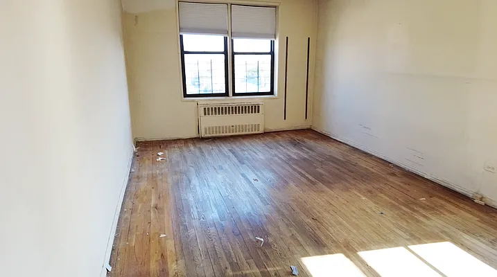 Sold by Azbel Real Estate, Inc. | media 10