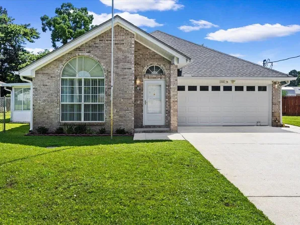 388 Rosewood St, Mary Esther, FL 32569