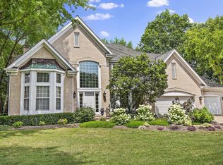1031 Oakland Dr, Barrington, IL 60010