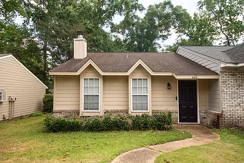 425 High Point Ln Photo 1
