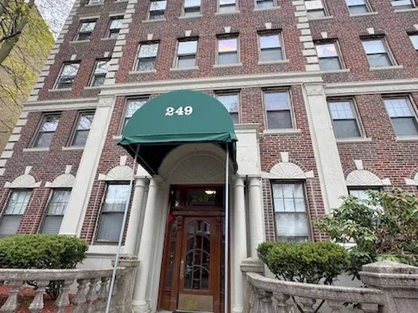 249 Chestnut Hill Ave APT 35, Brighton, MA 02135