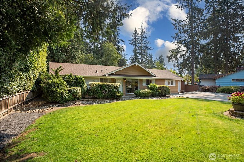 3rd image of 5704 227th Street SW