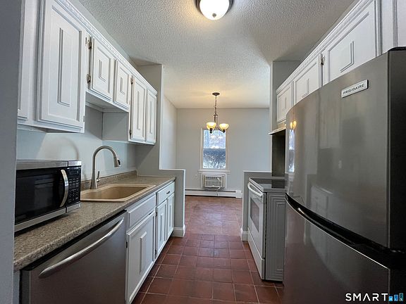 2nd image of 43 Balance Rock Road APT 1