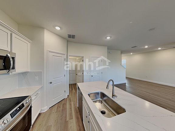 4th image of 5952 Sycamore Place St