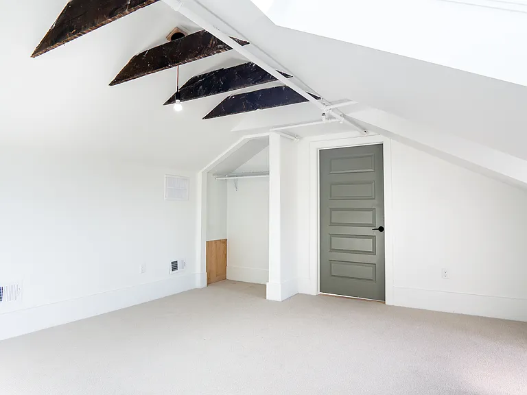 4402 Butler St #201 — Photo 9