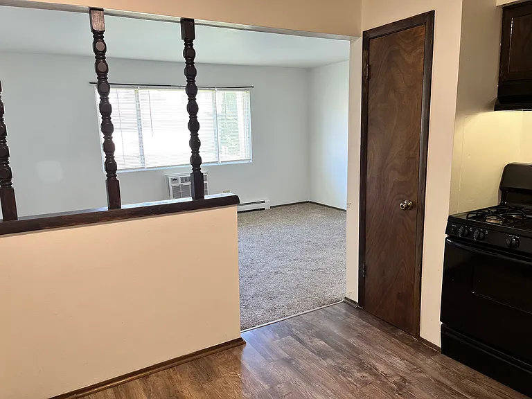630 E Lincoln Ave — Photo 11