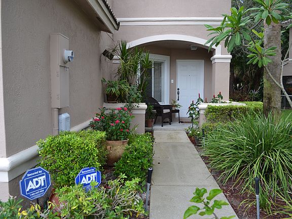 2nd image of 4687 Pinemore Ln