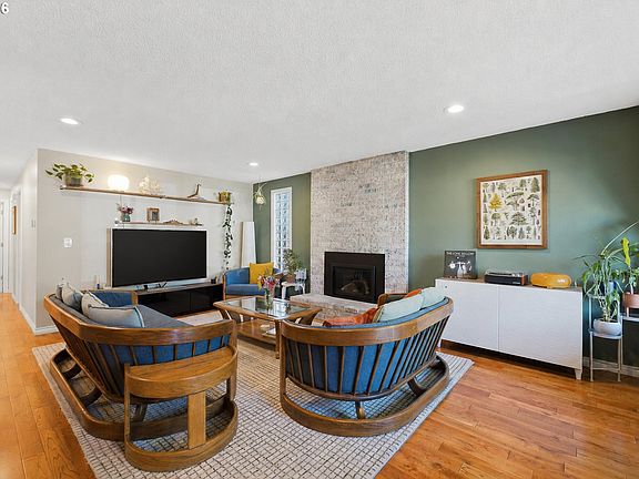 5th image of 7434 SE 51st Ave