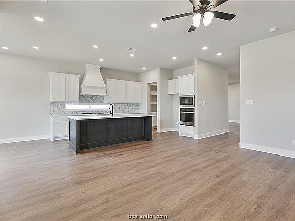 5th image of 2514 Bramber Dr