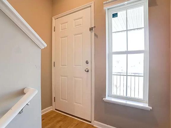 2nd image of 703 Eagle Ct