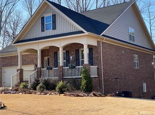 200 Kentmere Ln, Clover, SC 29710