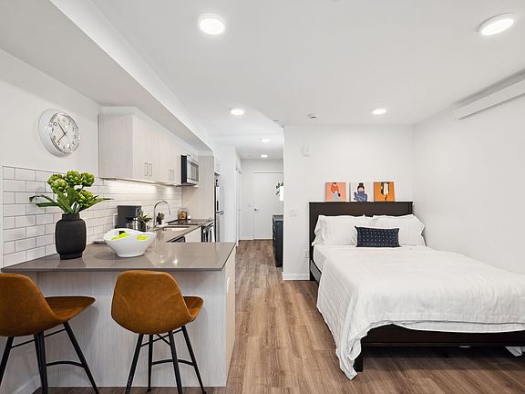 4th image of 514 Federal Ave E #307