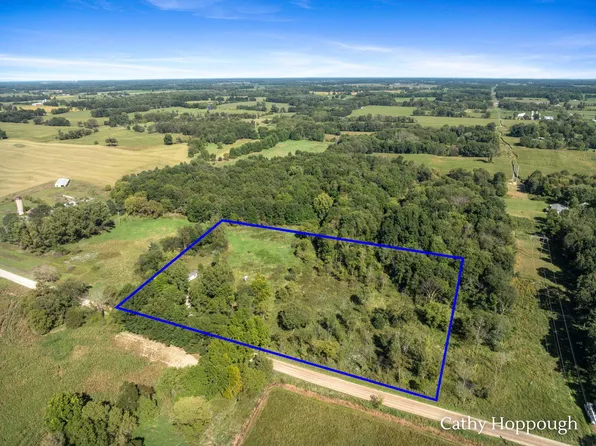 1218 N Marble Rd, Belding, MI 48809